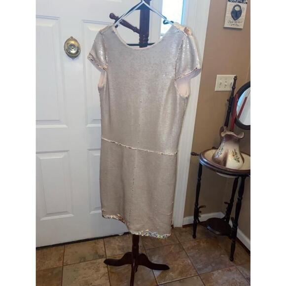 vince camuto gold sequin dress Vince Camuto Women's Metallic Jacquard Sleeveless Dress VC2M2540 –  Biggybargains main image 0
